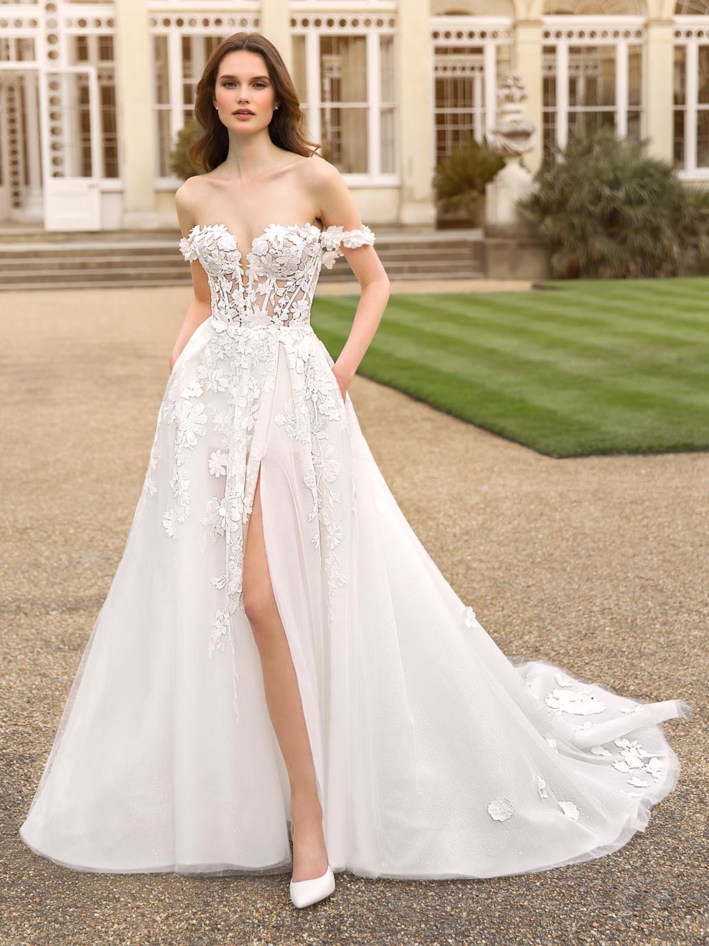 Enzoani strapless 2024 wedding dress