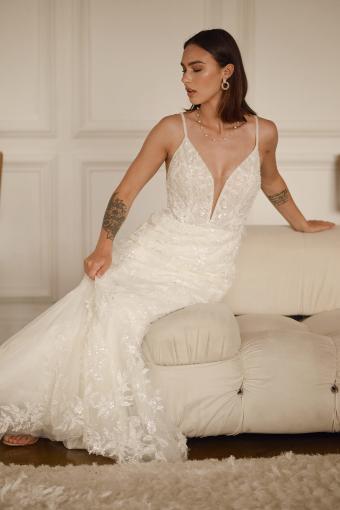 Martina Liana Style #Aurora - 1657 #10 (IVIV-PL) Ivory Lace & Tulle over Ivory Gown w Porcelain Tulle Illusion thumbnail